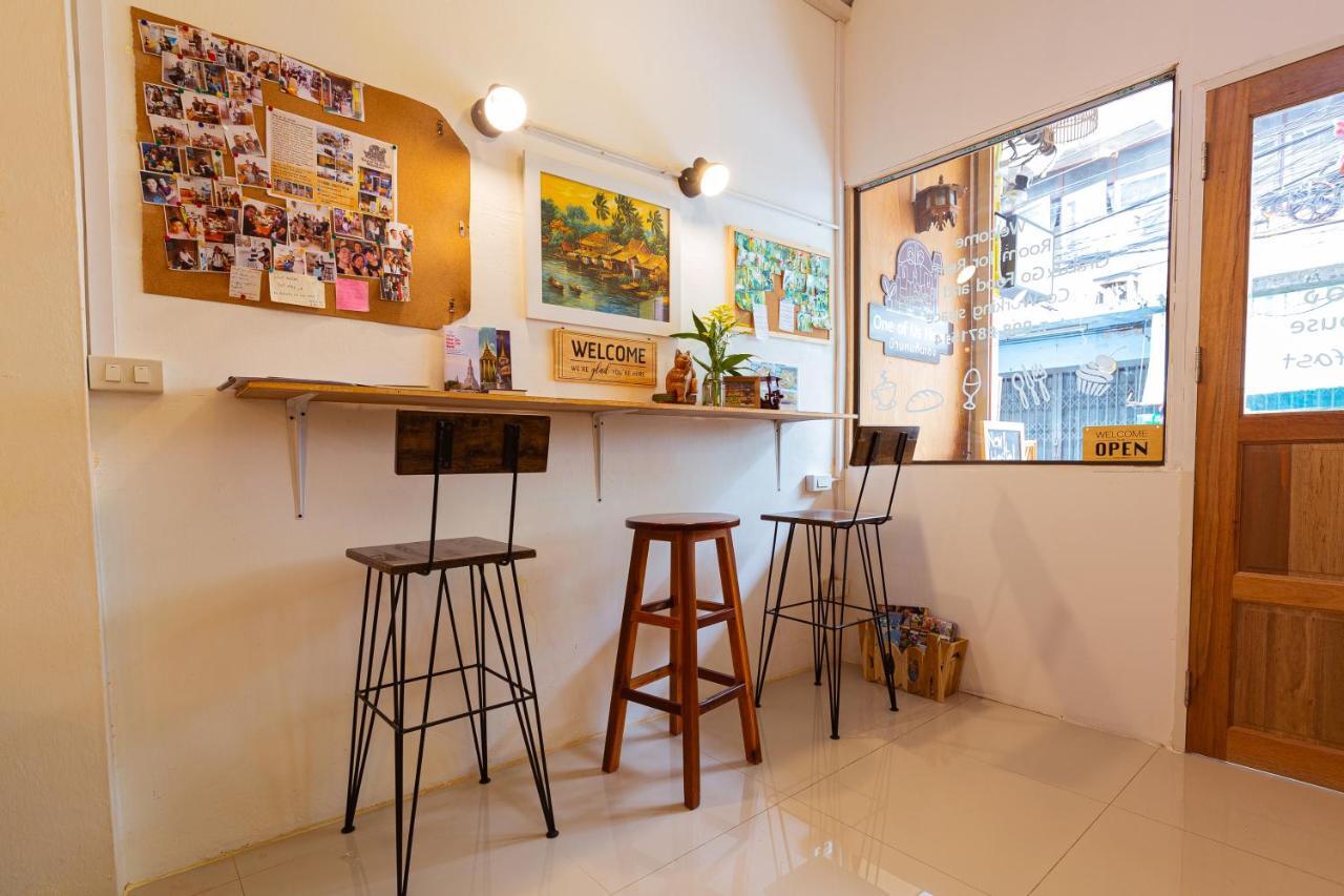 Albergue One Of Us House Bangkok Exterior foto