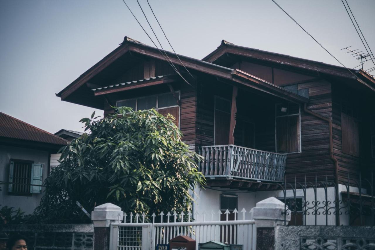 Albergue One Of Us House Bangkok Exterior foto
